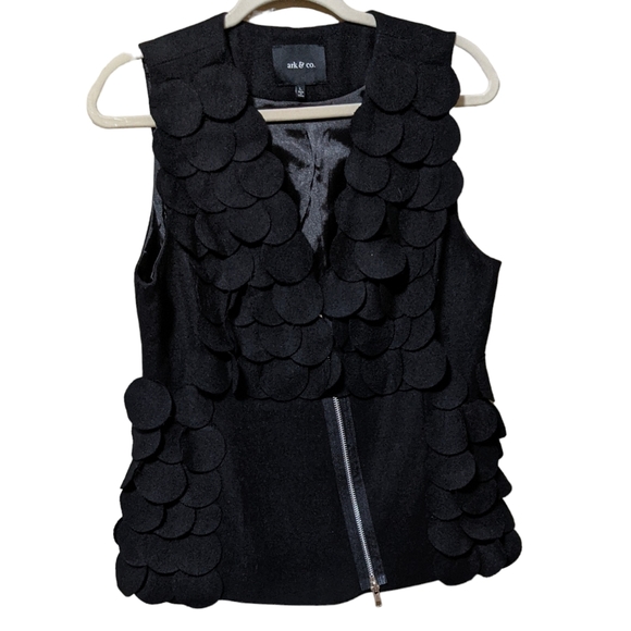 Ark & Co Black wool vest with circle designs exposed zipper off center L… - Picture 8 of 9